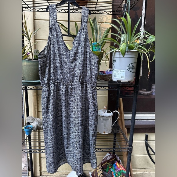 MOSSIMO SUPPLY CO Black and Gray Midi Dress Ruffle Synch Waist Size L - Picture 6 of 6